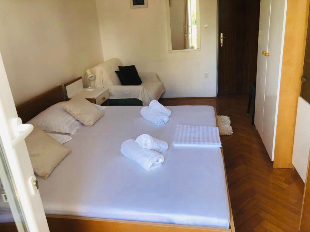 Tajnikov Apartment *